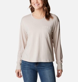 Beige Women's Columbia Boundless Trek Long Sleeve T-Shirt | AKQMO-1927