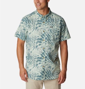 Green Men's Columbia Rapid Rivers Printed Short Sleeve Shirt | VAJFB-3218