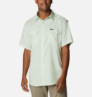 Green Men's Columbia Utilizer II Solid Short Sleeve Shirt | JUZRB-2156