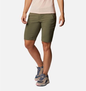 Green Women's Columbia Saturday Trail Long Shorts | PHEKJ-2857