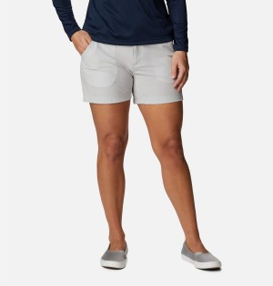 Grey Women's Columbia PFG Coral Point III Shorts | MVSGK-0753