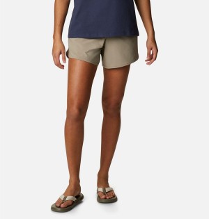 Khaki Women's Columbia Bogata Bay Stretch Shorts | IKFGA-7462