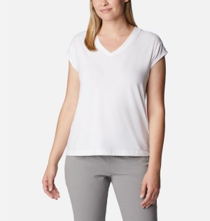 White Women's Columbia Boundless Beauty T-Shirt | LOXVK-1856