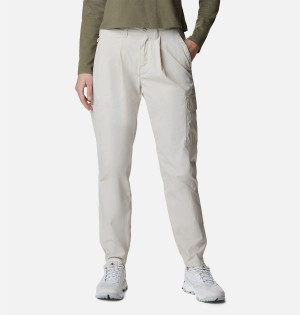 White Women's Columbia Boundless Trek Pleated Pants | VFSAQ-2863