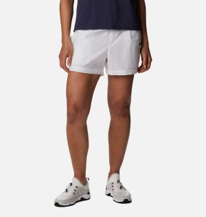 White Women's Columbia Norgate Shorts | VUKXS-6412