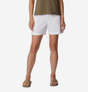 White Women's Columbia Silver Ridge Utility Shorts | KNHVS-0351