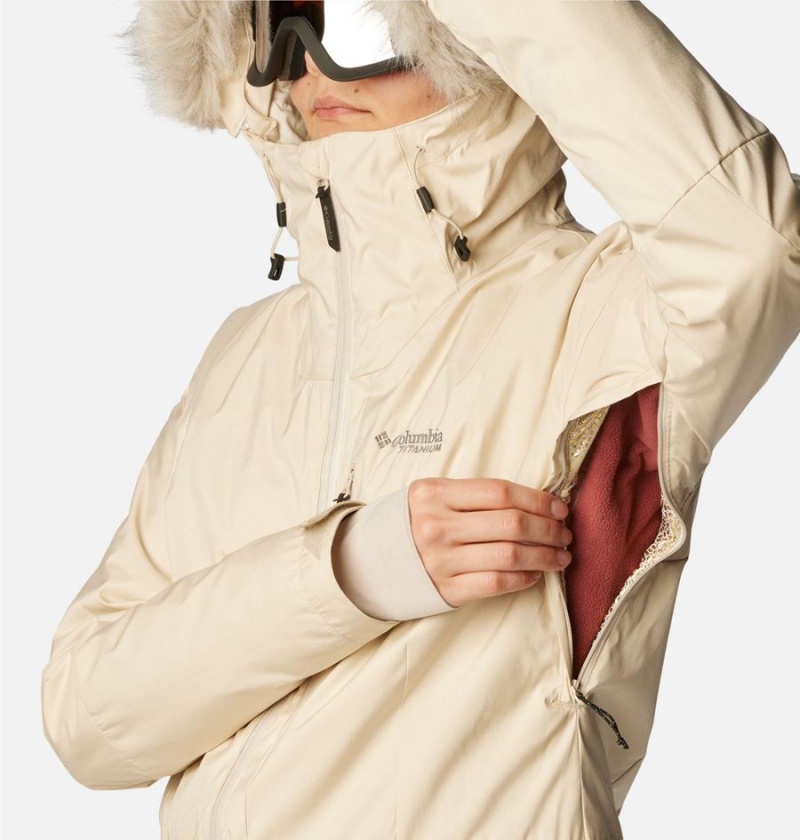 Khaki Women's Columbia Mount Bindo III Insulated Puffer Jacket | DIPQT-4803