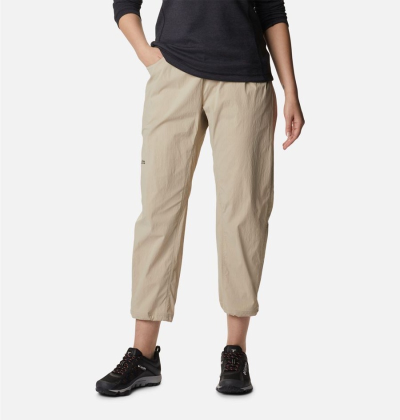 Khaki Women's Columbia Titan Pass Lightweight Pants | WGVEF-3571