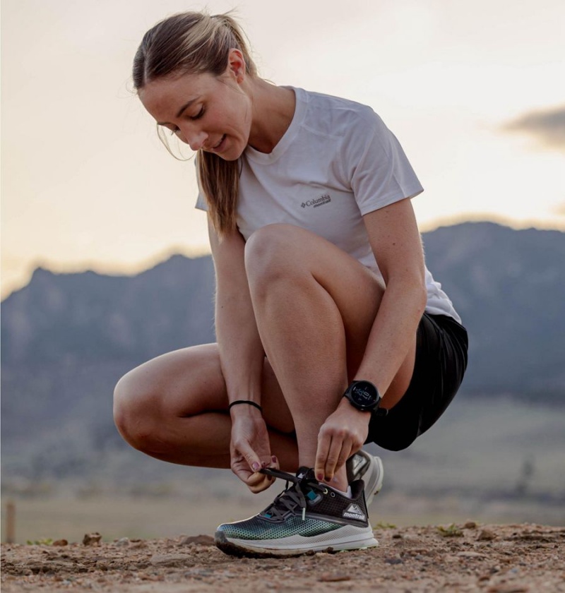 White Women's Columbia Endless Trail Running Tech T-Shirt | GEWDB-6238