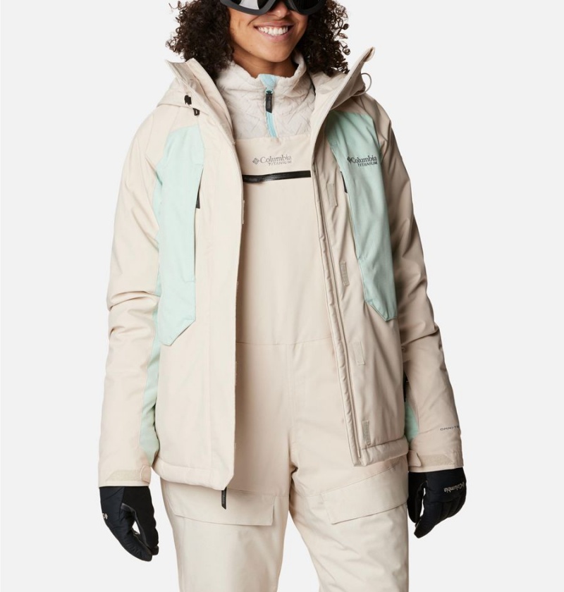 White Women's Columbia Highland Summit Ski Jacket | QICHF-3684