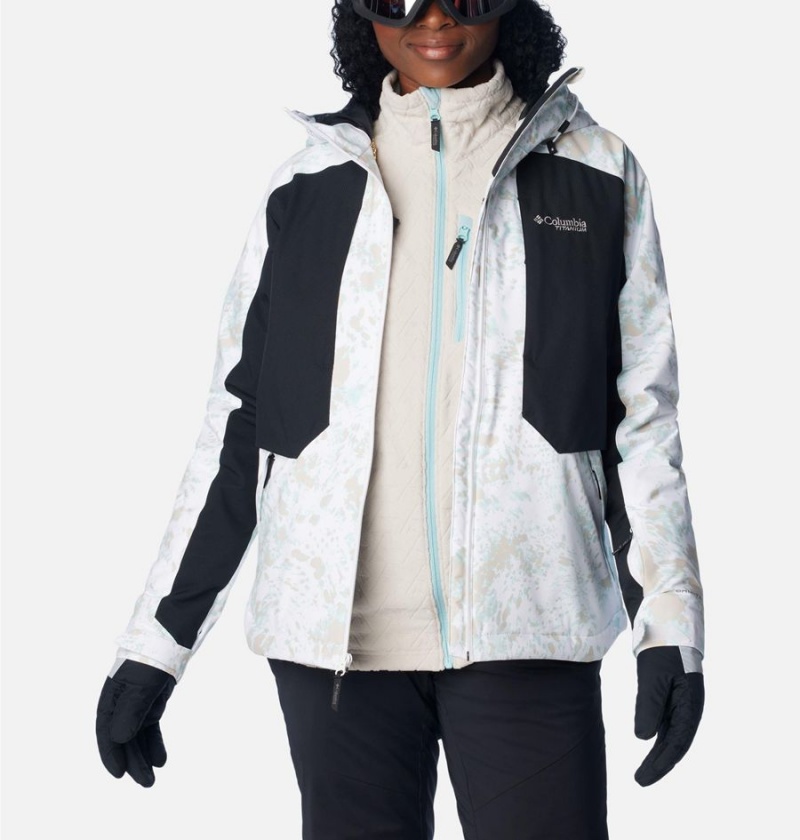 White Women's Columbia Highland Summit Ski Jacket | WBXDU-7516