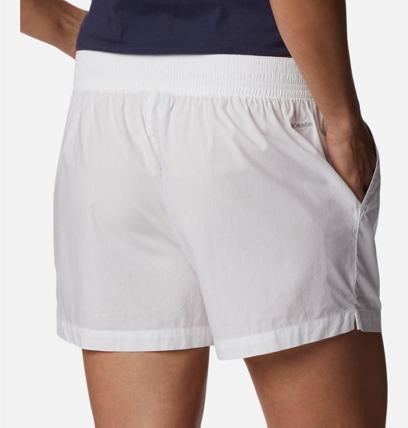 White Women's Columbia Norgate Shorts | VUKXS-6412